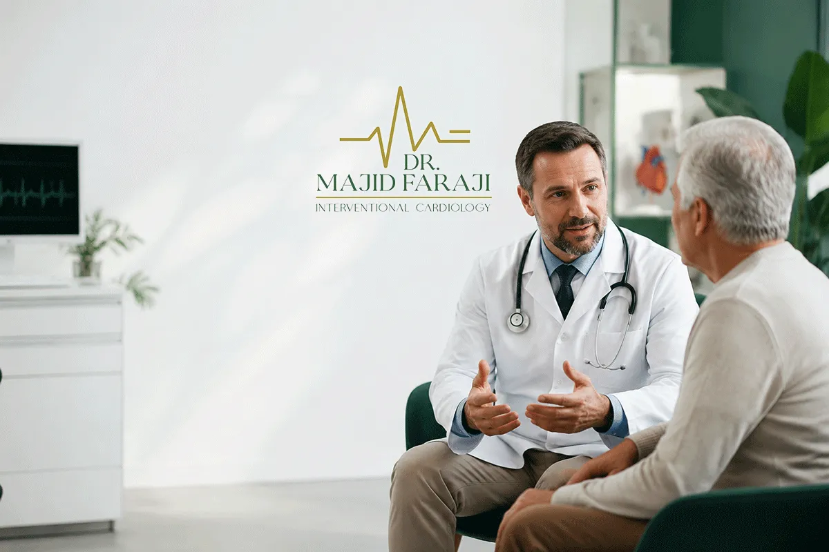 برای عرق سرد و حالت تهوع به چه دکتری مراجعه کنیم؟